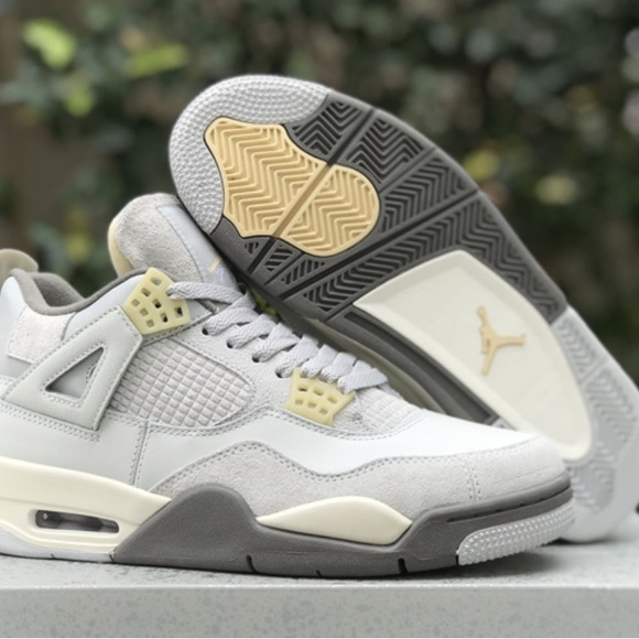 Jordan 4 Photonz   Gray and Cream Sneakers Brand New - Picture 6 of 10